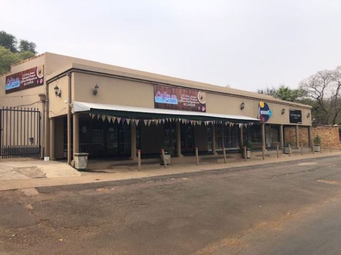 Property #1445668, Retail for sale in Villieria