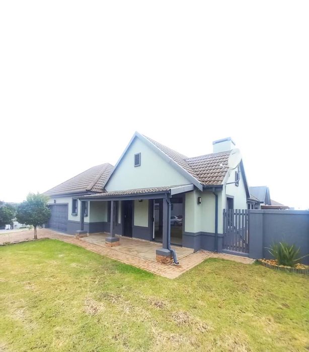 For Sale: House in Blue Mountain Village with 2 beds, garden, double garage.