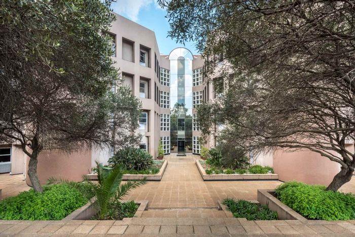 Office To Rent in Parktown: Flexible workspace, reception services, networking events, and parking.