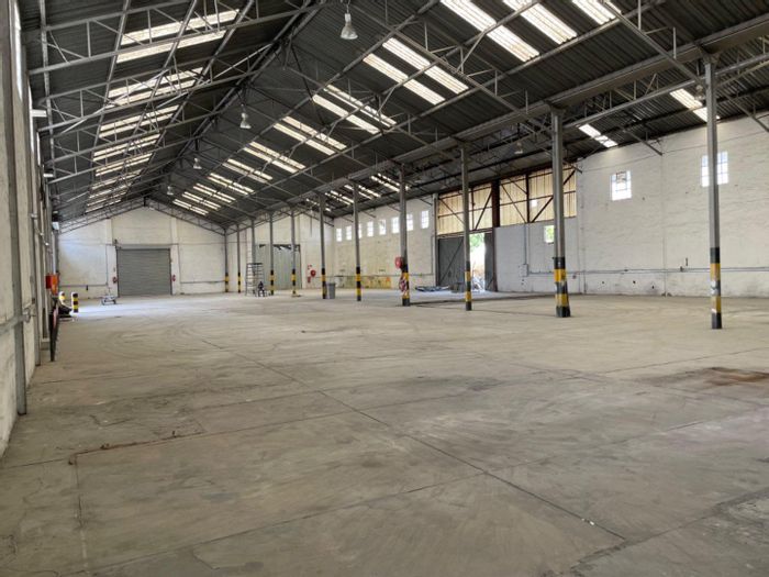 Industrial Property To Rent: Offices, Warehouse, Yard Space, and Wash Bay in Southern Industrial Area.