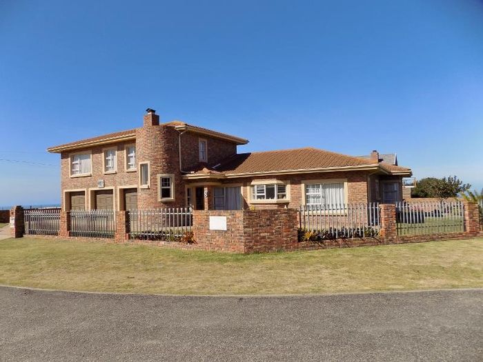 For Sale: Versatile Tergniet Home with Flatlet, Braai Room, and Sea Views