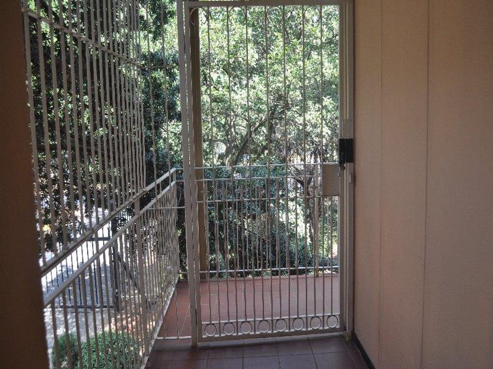 Secure entrance to front door