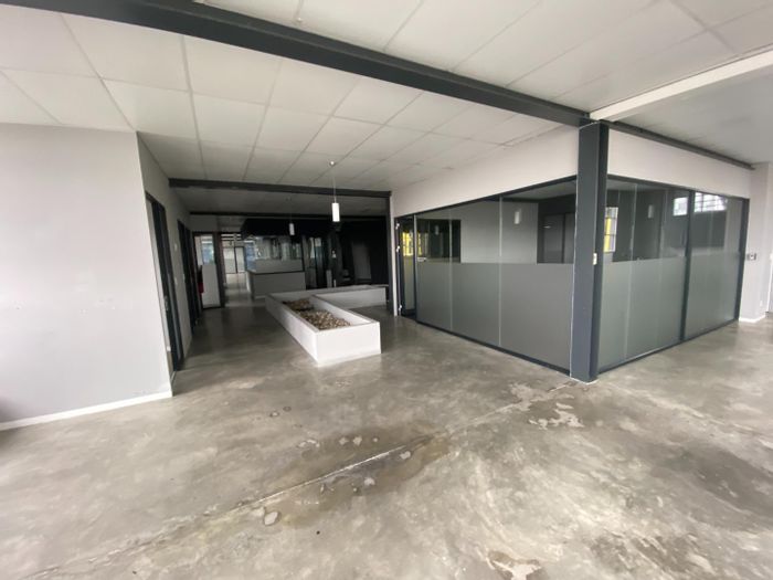 Prime Zonnebloem Office To Rent: Spacious Layout, Secure Building, Amenities Nearby!