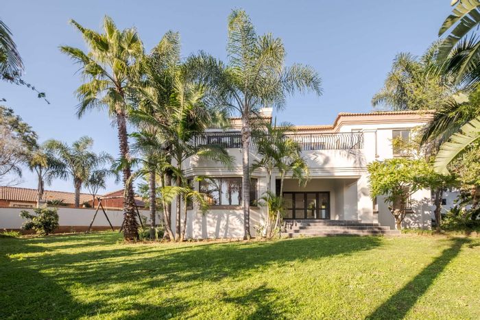 House for Sale in Moreleta Park: 3 beds, study, large garden, ample parking.