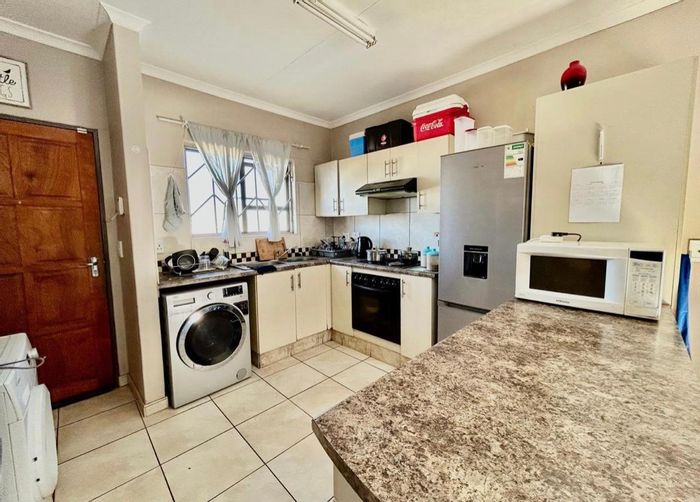 Property #2397413, Townhouse For Sale in Rocky Crest