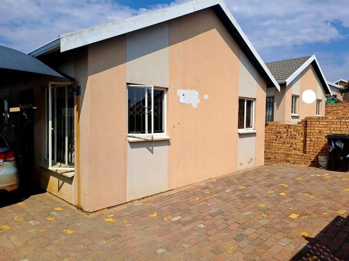 Property #2193459, House for sale in Zandspruit