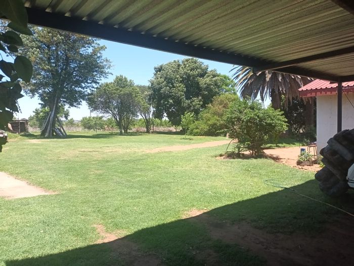 Property #2201097, Small Holding for sale in Witbank Central