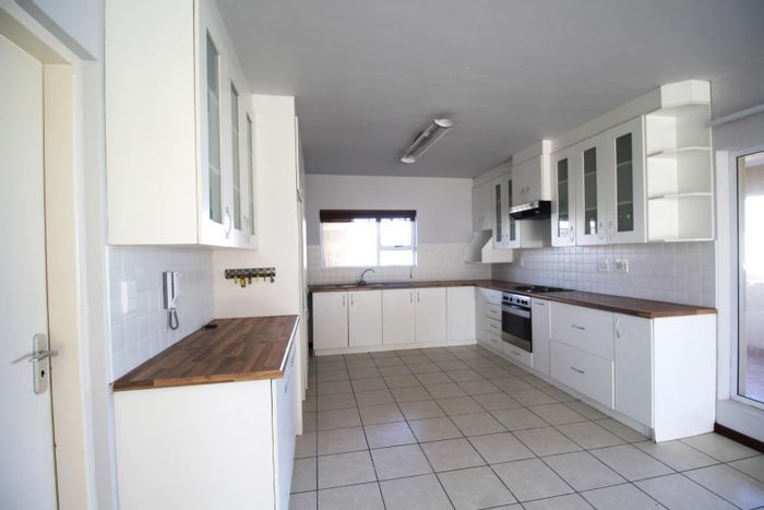 Property #2146564, Apartment for sale in Swakopmund Central