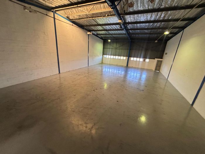 To Rent: Industrial Unit in Westmead with 3-Phase Power and Secure Access.