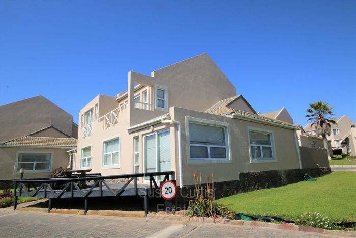 Property #1981520, Townhouse for sale in Long Beach