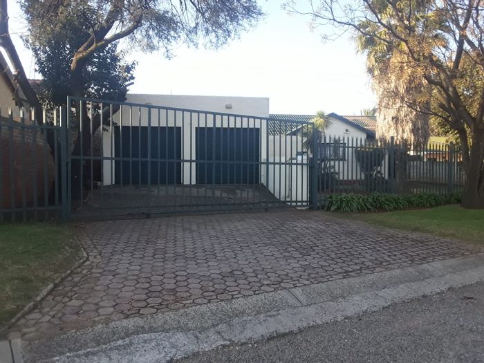 Property #2154760, House for sale in Witpoortjie