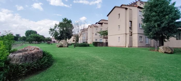 Castleview Apartment For Sale: 2 Bedrooms, balcony, pools, prepaid utilities, parking.