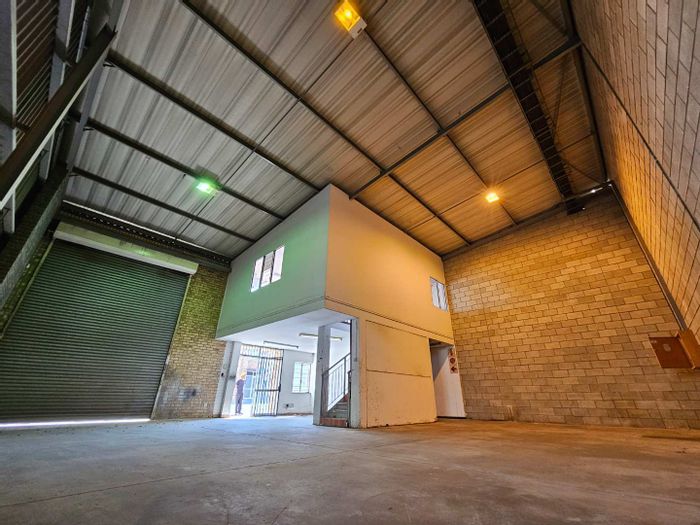 Kya Sands Industrial Warehouse To Rent: 182m2, 3-phase power, office space, access control.