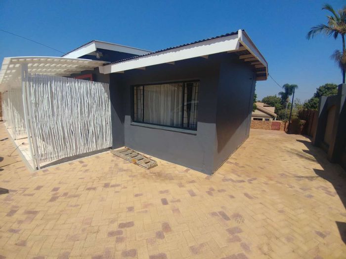 Property #2300969, Apartment Rental Monthly in Waverley