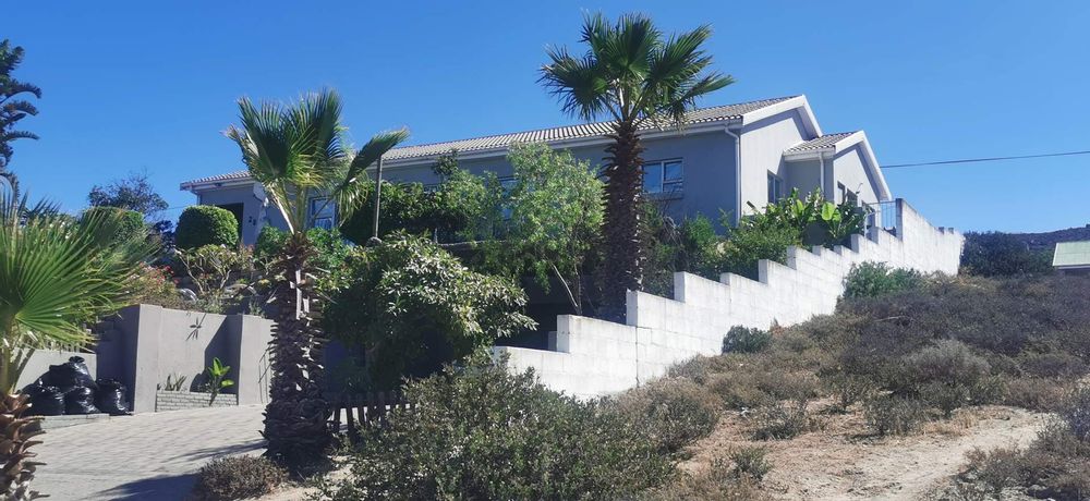 SIDE VIEW OF HOUSE