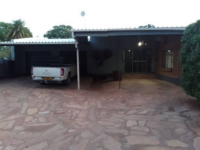 House for Sale in Tsumeb Central: 3 Bedrooms, Entertainment Area, Double Garage.