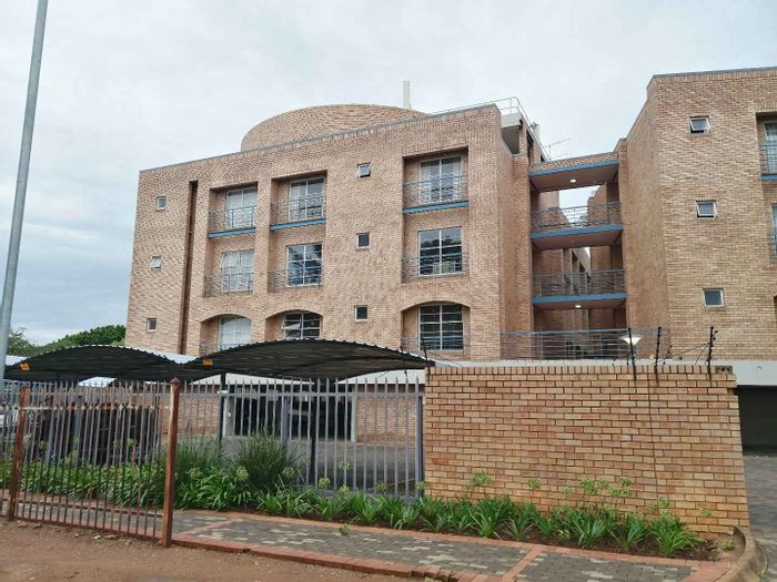 Property #2199418, Apartment rental monthly in Hatfield