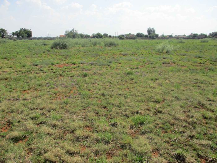 Vacant Land Residential in Henley On Klip, For Sale, 4064 m², build four homes.