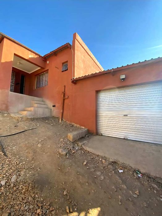 Property #2401448, House For Sale in Goreangab