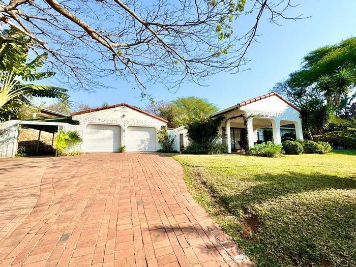 Spacious Umhlanga Rocks House with Sea Views and Income-Generating Granny Flat!