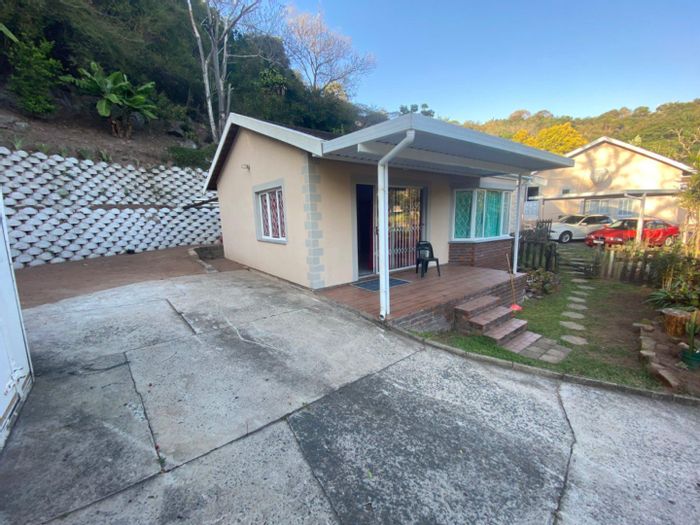 Property #2176054, House rental monthly in Queensburgh Central