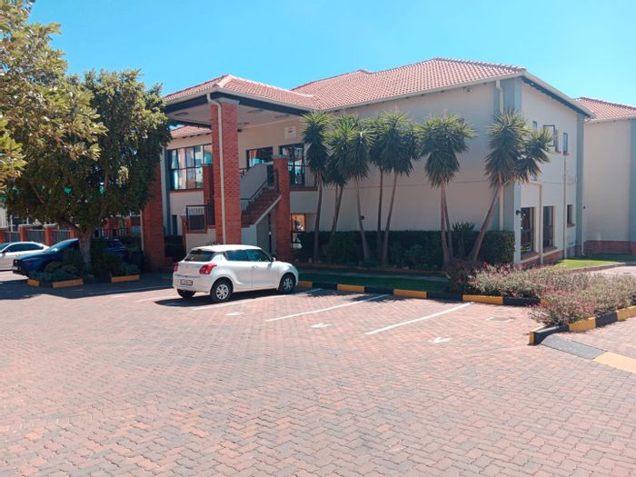 Property #2238833, Apartment rental monthly in Greenstone Hill Central