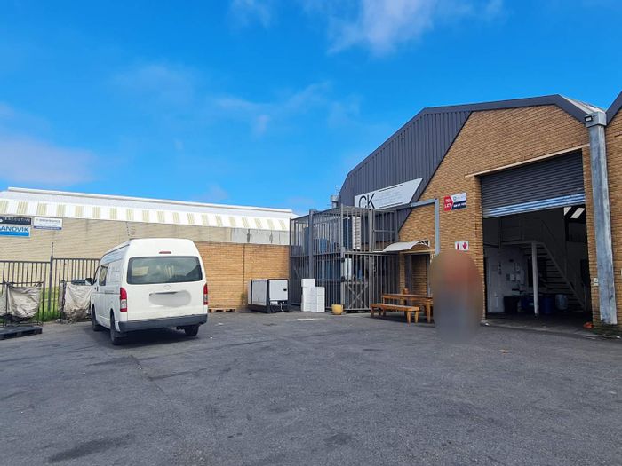 Property #2189806, Industrial rental monthly in Montague Gardens