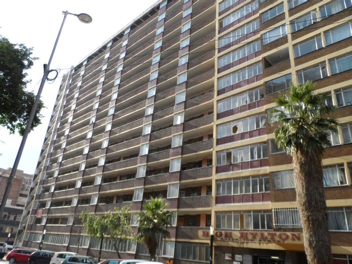 Property #2088461, Apartment pending sale in Hillbrow