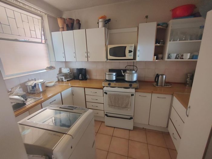 Property #2317828, Apartment For Sale in La Montagne