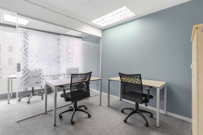 To Rent: Office in Cape Town City Centre with private and shared workspace options.