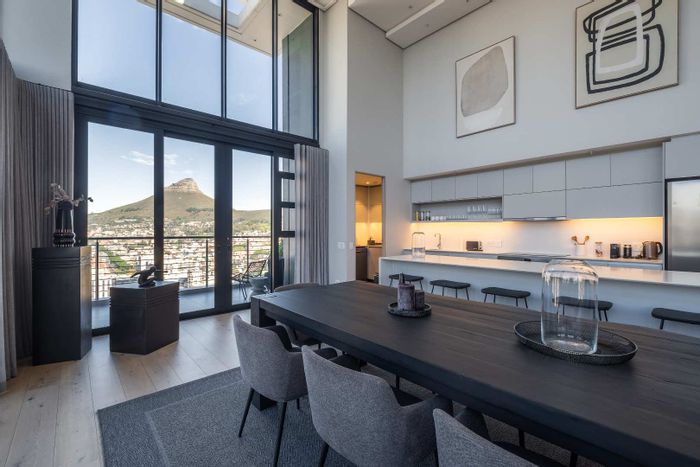 For Sale: Apartment in Cape Town City Centre with concierge, rooftop terrace, and views.