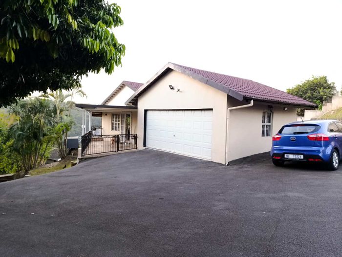 Property #2259076, Townhouse for sale in Queensburgh Central