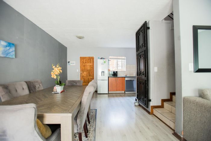 Property #2068927, Townhouse Rental Monthly in Oukraal Estate