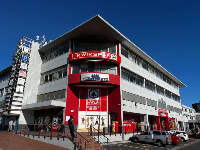 Office space to rent in Milnerton Central with lift access and parking options.