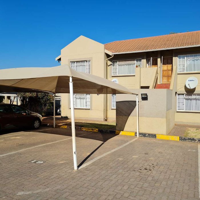 Spacious Ground Floor Apartment in Die Hoewes with Pool and Security For Sale!