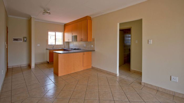 Hazeldean Apartment To Rent: 2 Bedrooms, Garage, Prepaid Utilities, Loadshedding-Free.