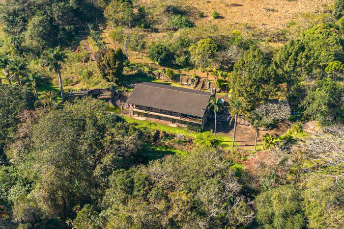 For Sale: Farm in Waterfall Central with 5 beds, pool, and river access.