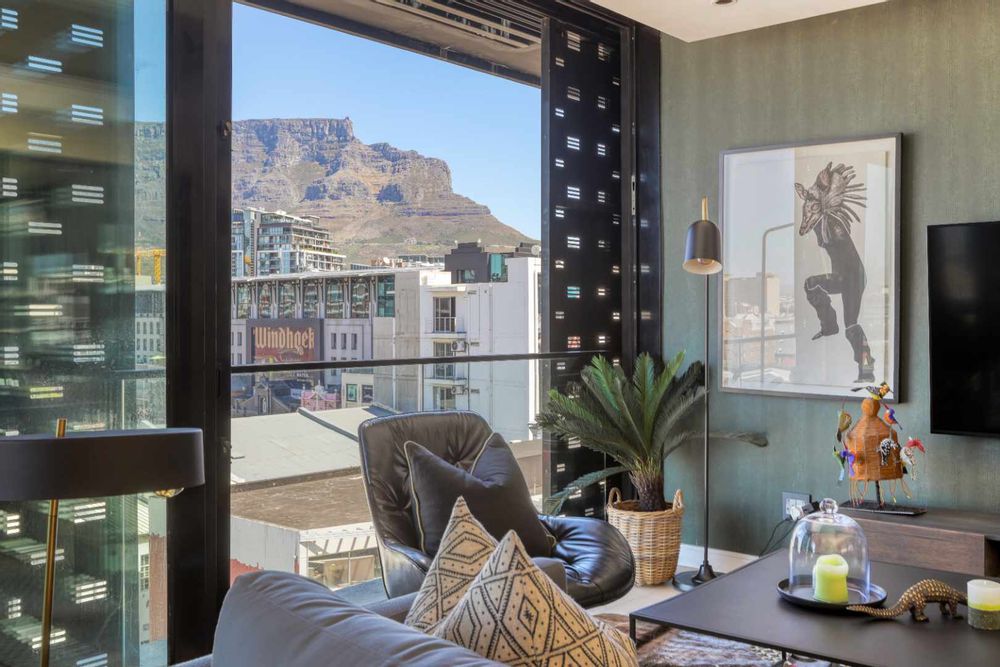 Glorious Table Mountain views from your couch