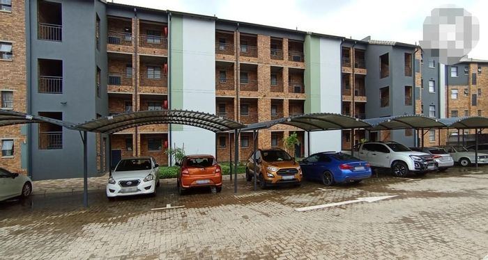 For Sale: Apartment in Wolmer with 2 beds, carport, and 24/7 security.