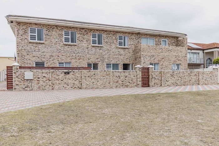 For Sale: Summerstrand House with 16 bedrooms, solar panels, and vegetable garden.