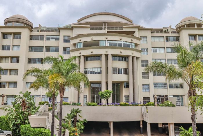 Spacious 4-bedroom apartment in Morningside with gym, pool, and security. To Rent.