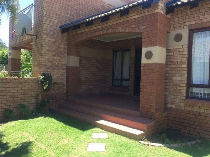 Property #2187364, Townhouse rental monthly in Mooikloof Ridge