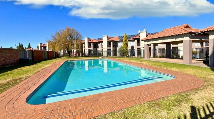 Property #2399530, Apartment For Sale in Van Dyk Park