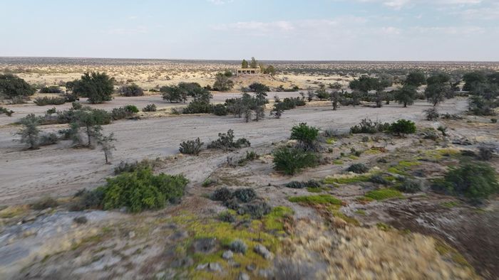 Farm for Sale in Usakos Central: 10,000 ha with residence, plots, and riverfront.