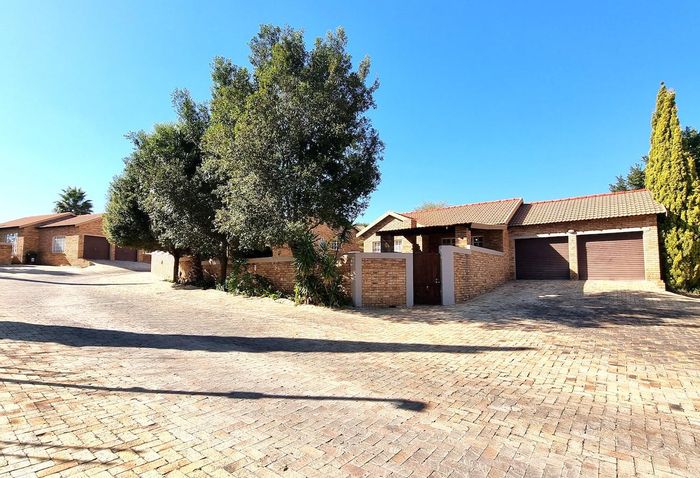 Property #2031609, Townhouse sold in Wilgeheuwel