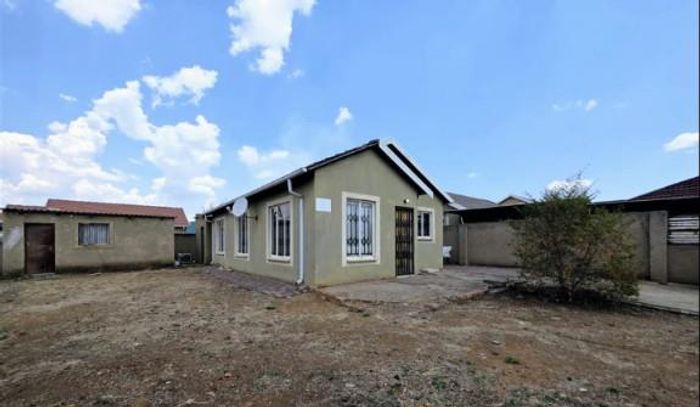 House for Sale in Mahube Valley: 3 Bedrooms, income potential, near Mams Mall.