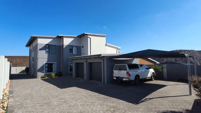 Property #2467447, Townhouse For Sale in Island View