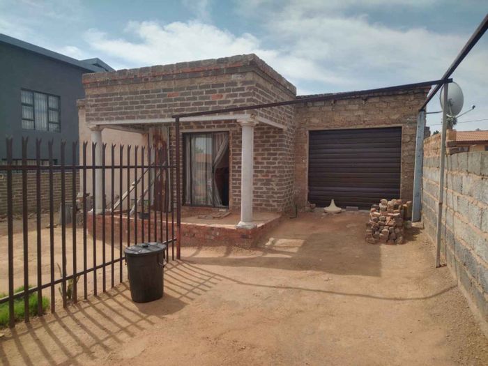 Vacant Land Residential for Sale in Soshanguve South with ample space and amenities.