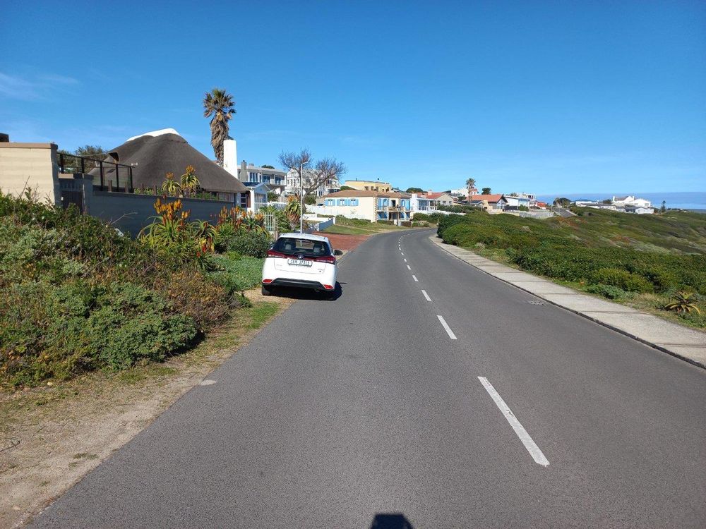 Sea front Houses - to the one side of Kus Road.