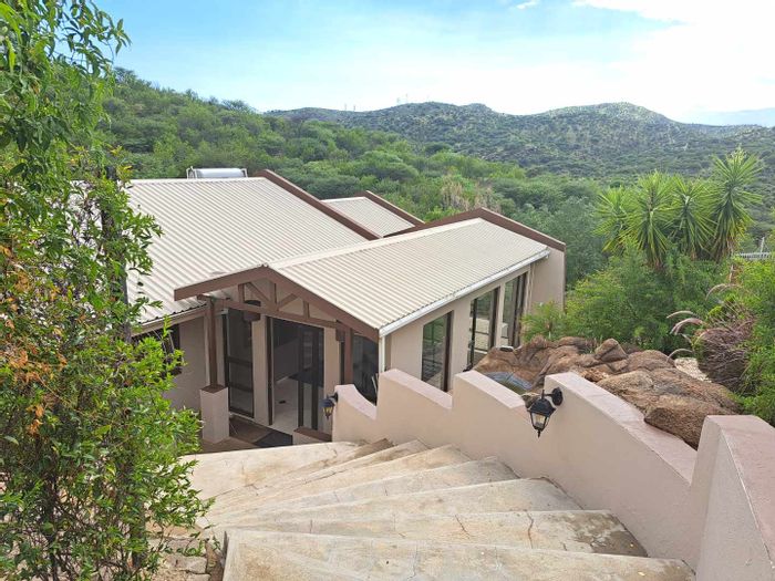 Eros Park House For Sale: Spacious home, pool, flat, lush garden, security features.